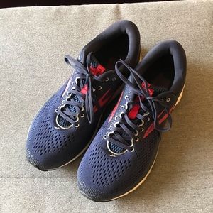 Brooks Ghost 11